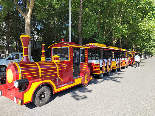 Red Vintage Theme Park Train For Sale