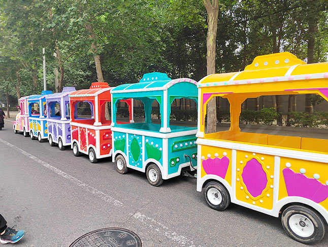 16-Seat Trackless Kids Train For Sale